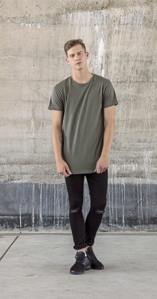 BUILD YOUR BRAND Shaped Long Tee | BY028